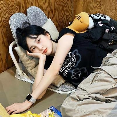年轻的女王 海报