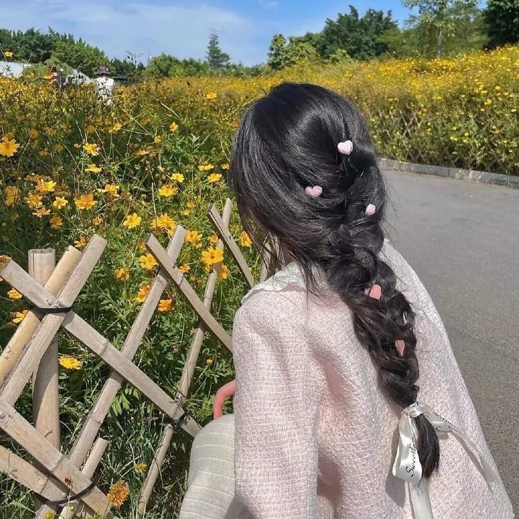 津津井小姐 海报